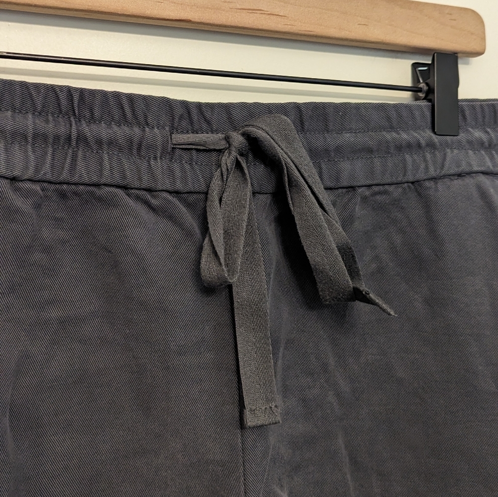 LOFT | Lyocell Drawstring Short - Picture 2 of 6